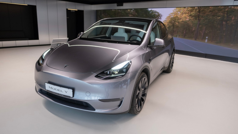 tesla electric model Y