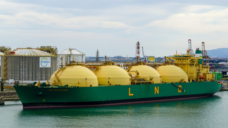 Barcelona,,Spain-,May,25,,2024:,Lng,Tanker,Lng,Bayelsa,Moored