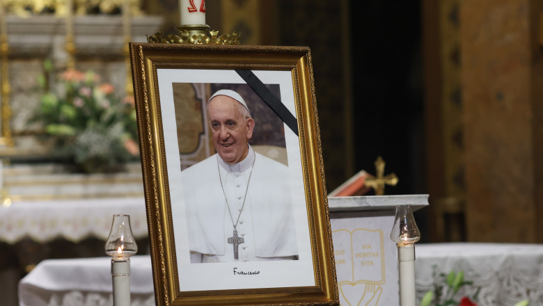 BUCURESTI - CATEDRALA SF IOSIF - SLUJBA - PAPA FRANCISC - 21 APR