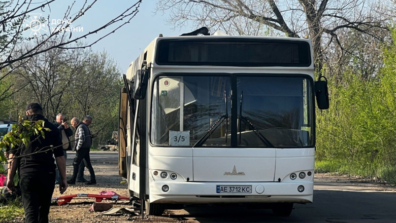 autobuz lovit de o drona ruseasca in ucraina