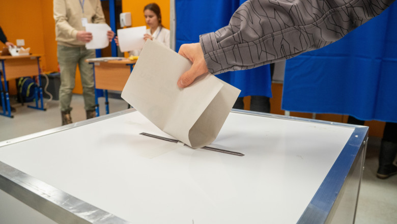 Turul 2 al alegerilor prezidențiale 2025: George Simion versus Nicușor Dan. Ce trebuie să știi despre votul din 18 mai