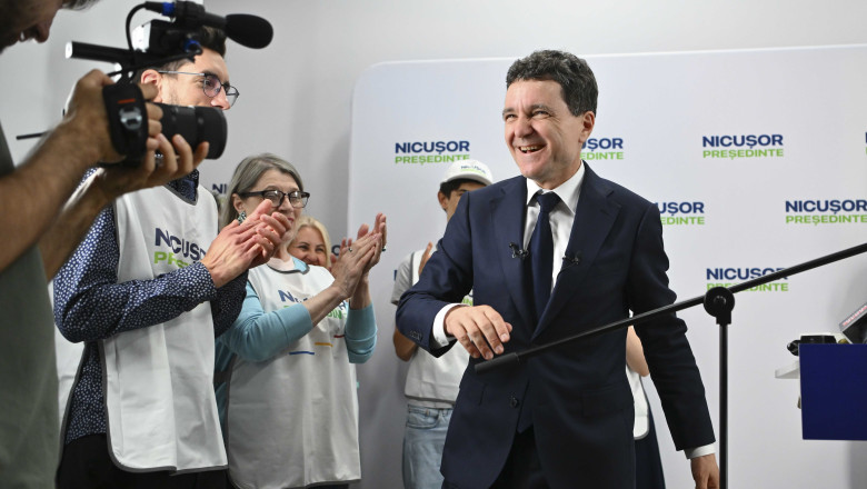 EXCLUSIV  Băsescu, despre turul 2: Cheia e ca Nicușor Dan să înțeleagă că nu are ce negocia nici cu Ciolacu, nici cu Ponta, nici cu Predoiu