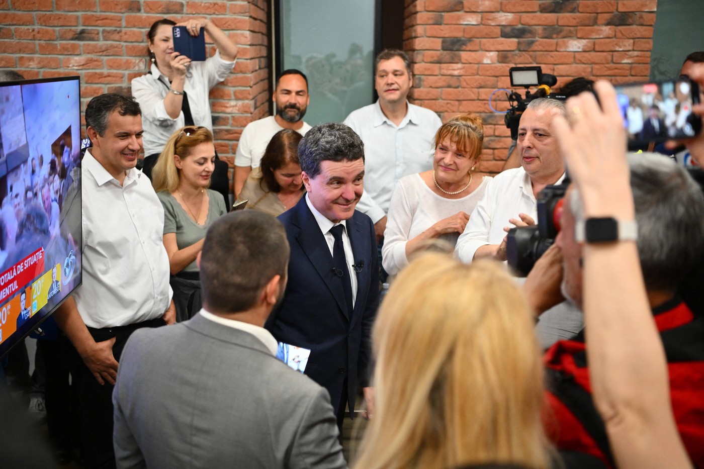 Partidele care au anunțat că-l vor susține pe Nicușor Dan în turul al doilea al alegerilor prezidențiale. Ce a decis PSD
