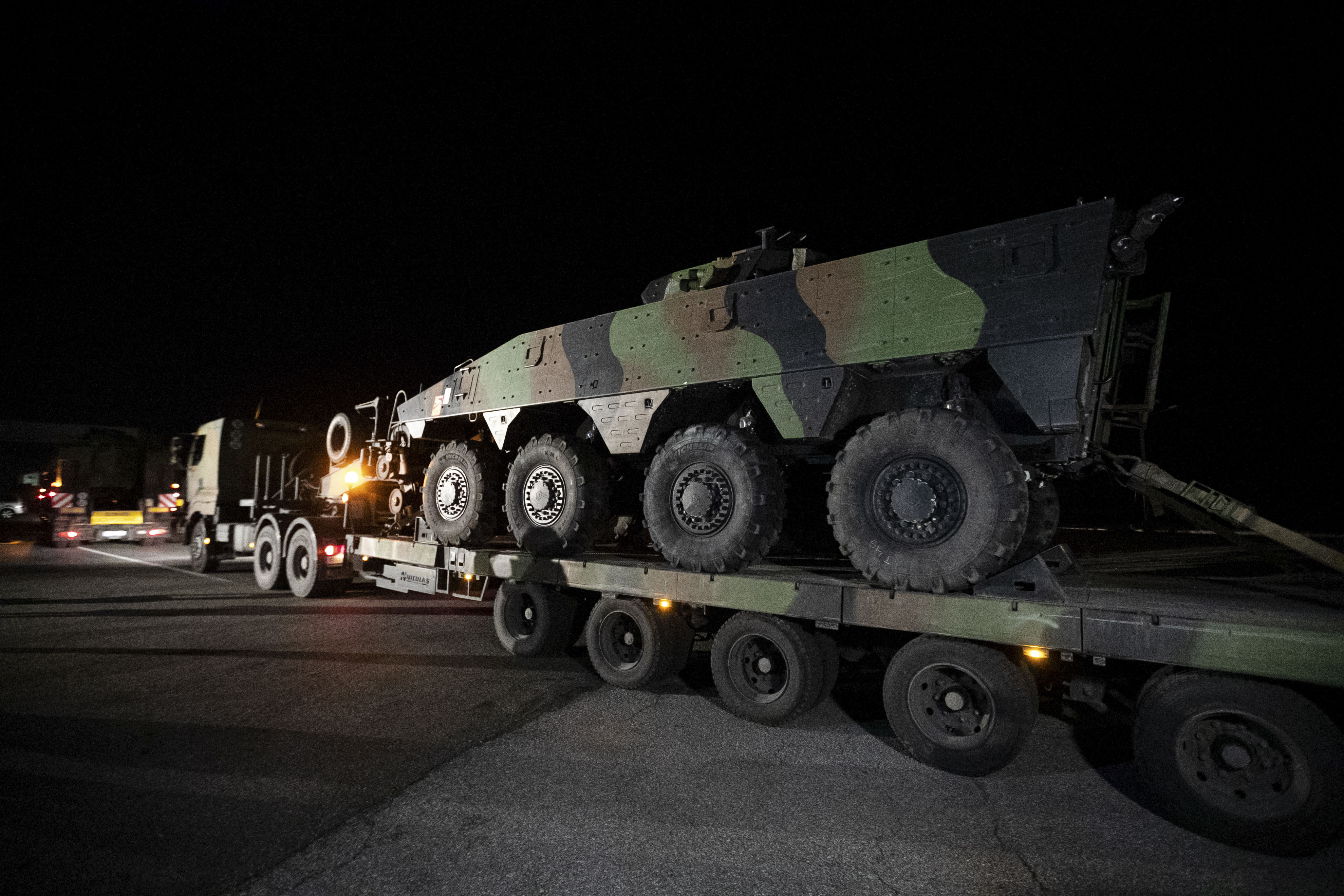 Dezinformare pe TikTok: MApN explică imaginile intens distribuite cu un convoi militar care tranzitează România