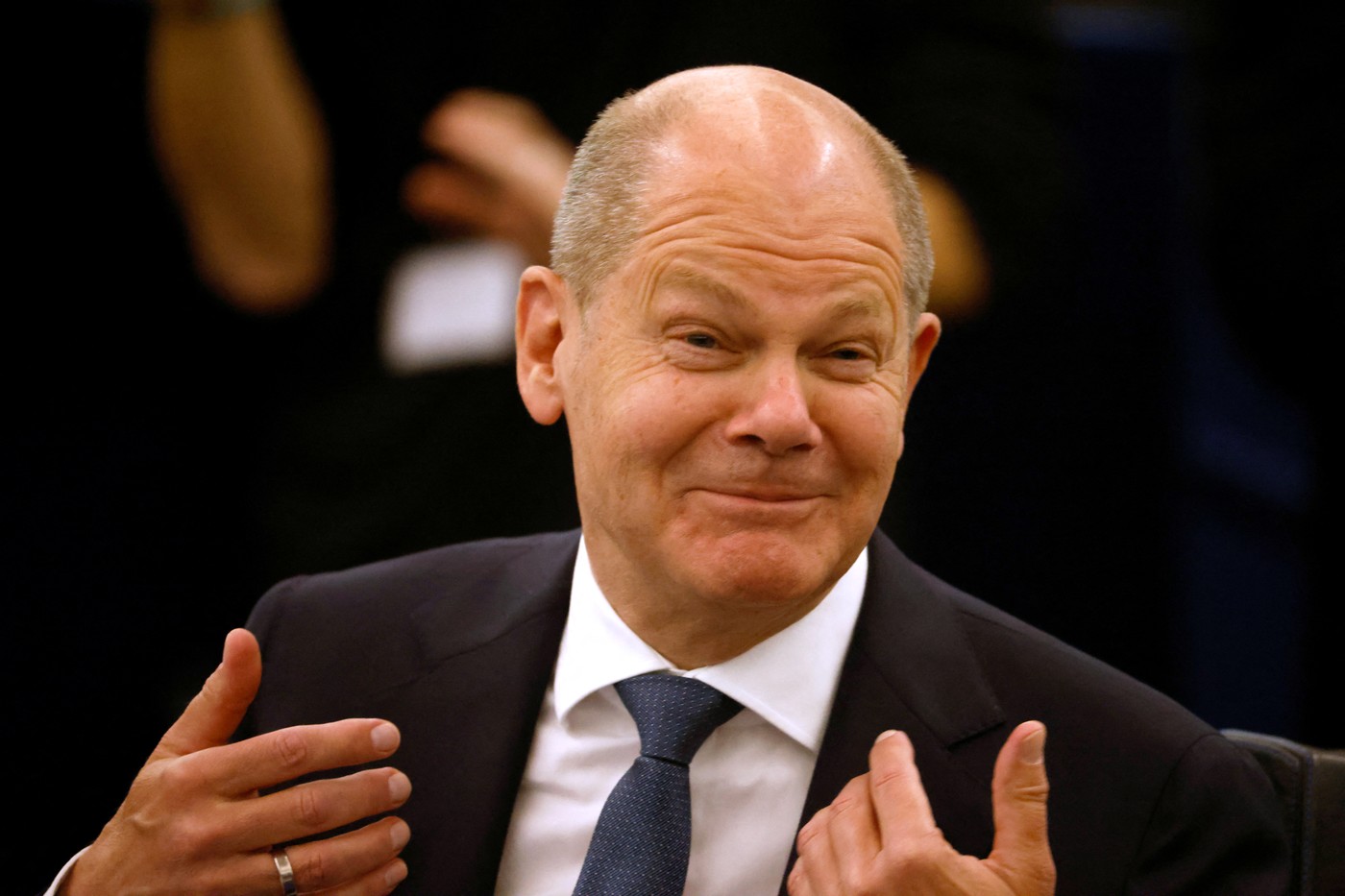 Germania schimbă cancelarul. Ce melodii a ales Olaf Scholz pentru ceremonia militară de rămas-bun