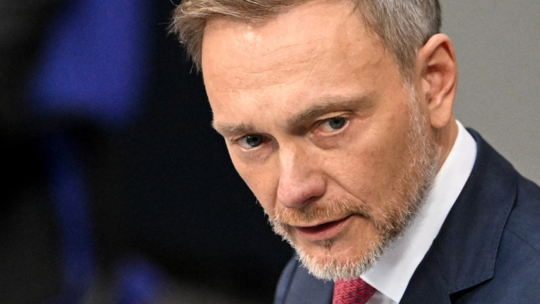 Fostul ministru german de Finanțe a ucis cu mașina câinele unui producător de film