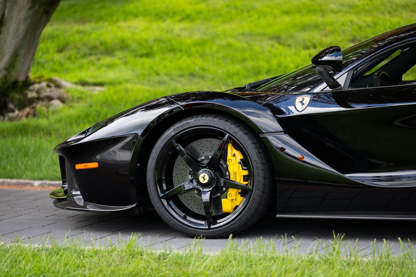 Ferrari anunță lansarea primul său model complet electric