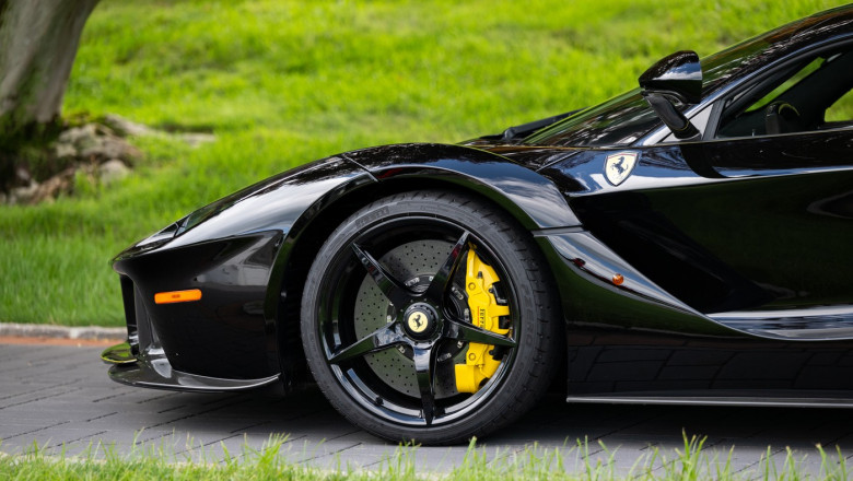 Ferrari anunță lansarea primul său model complet electric