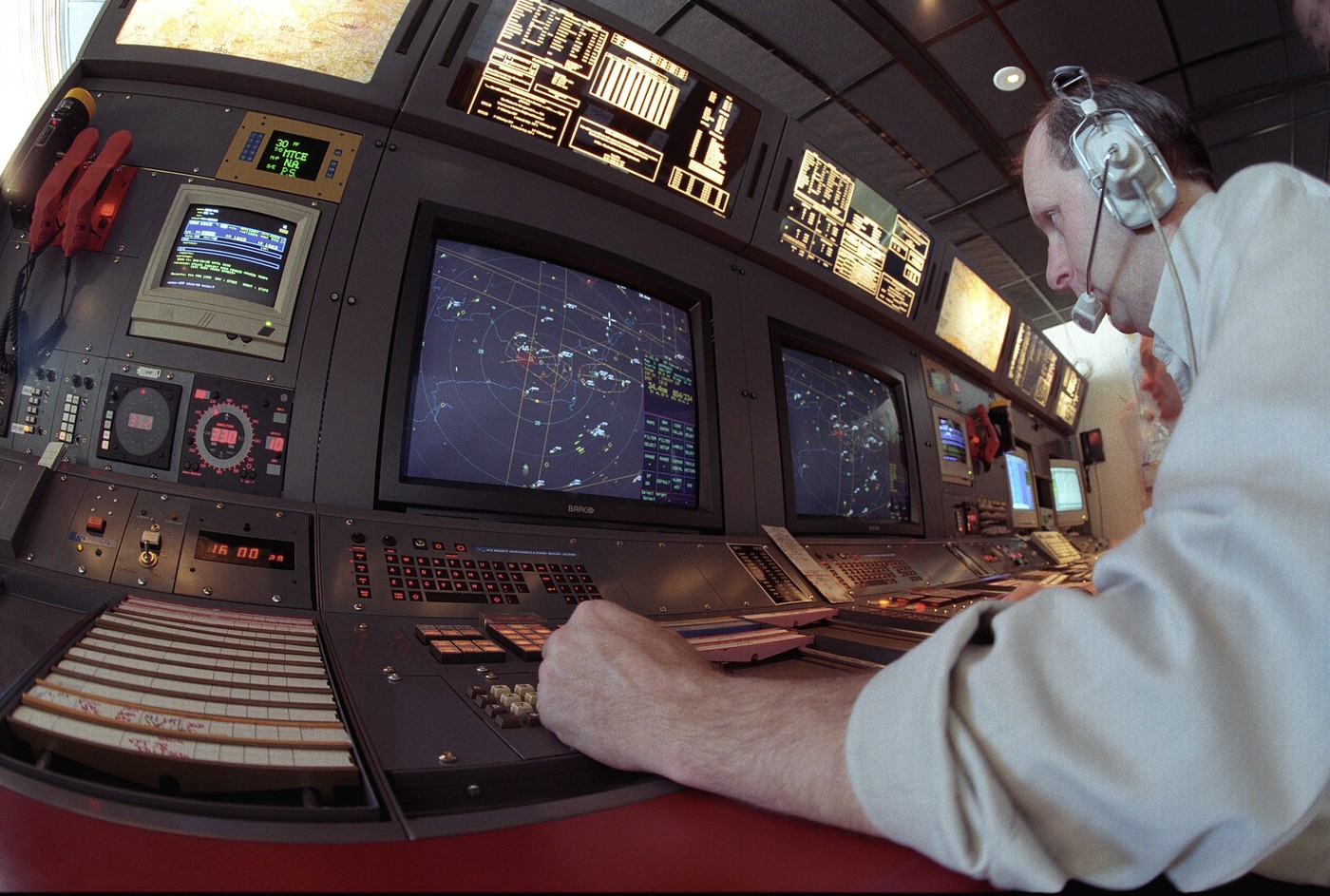 Incident pe aeroportul Newark din New York. Avioanele au dispărut de pe radar: „Turnul de control, sunteţi acolo?”