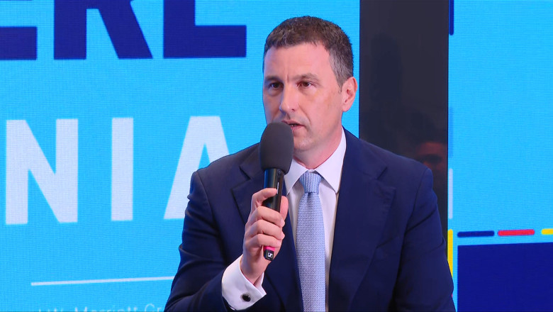 VIDEO  Momentul în care ministrul Finanțelor încurcă Vestul cu Estul într-un discurs despre viitorul României