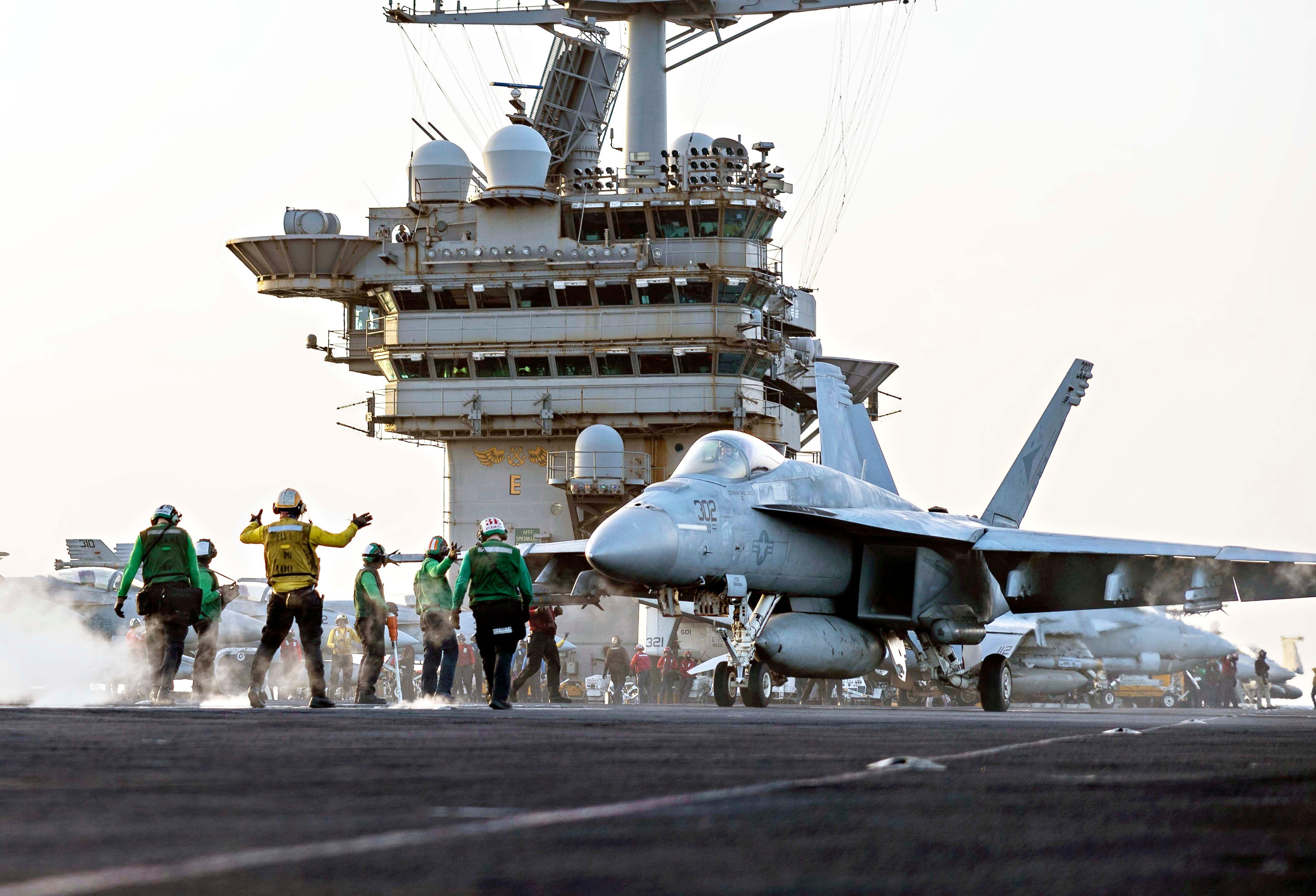 Încă un avion de vânătoare al SUA a căzut în mare de pe portavionul USS Harry S. Truman. E al doilea incident din ultimele 10 zile