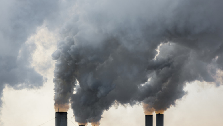 AIE: Poluarea atmosferică este tot mai pregnantă. Emisiile de metan provenite din producția industrială ating niveluri record