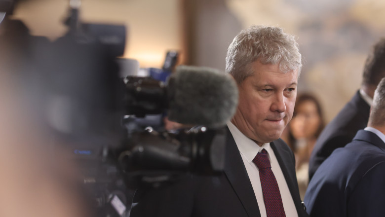 Reforma fiscală nu poate fi asumată de un guvern interimar, trebuie să treacă prin Parlament, spune premierul Cătălin Predoiu (surse)