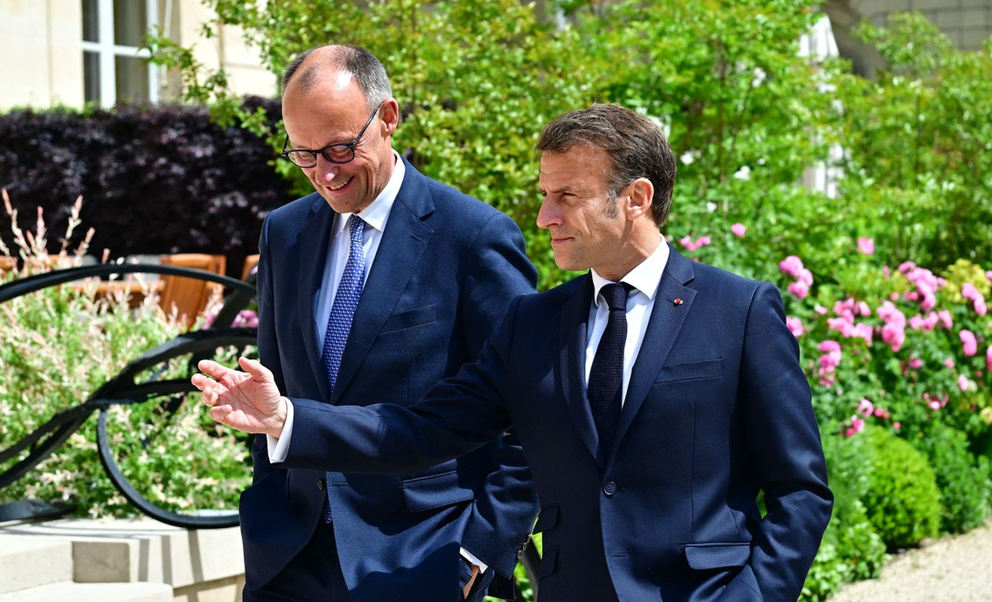 Macron şi Merz au convenit să înfiinţeze un „consiliu franco-german de apărare şi securitate”