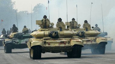 tancuri din armata Indiei la paradă