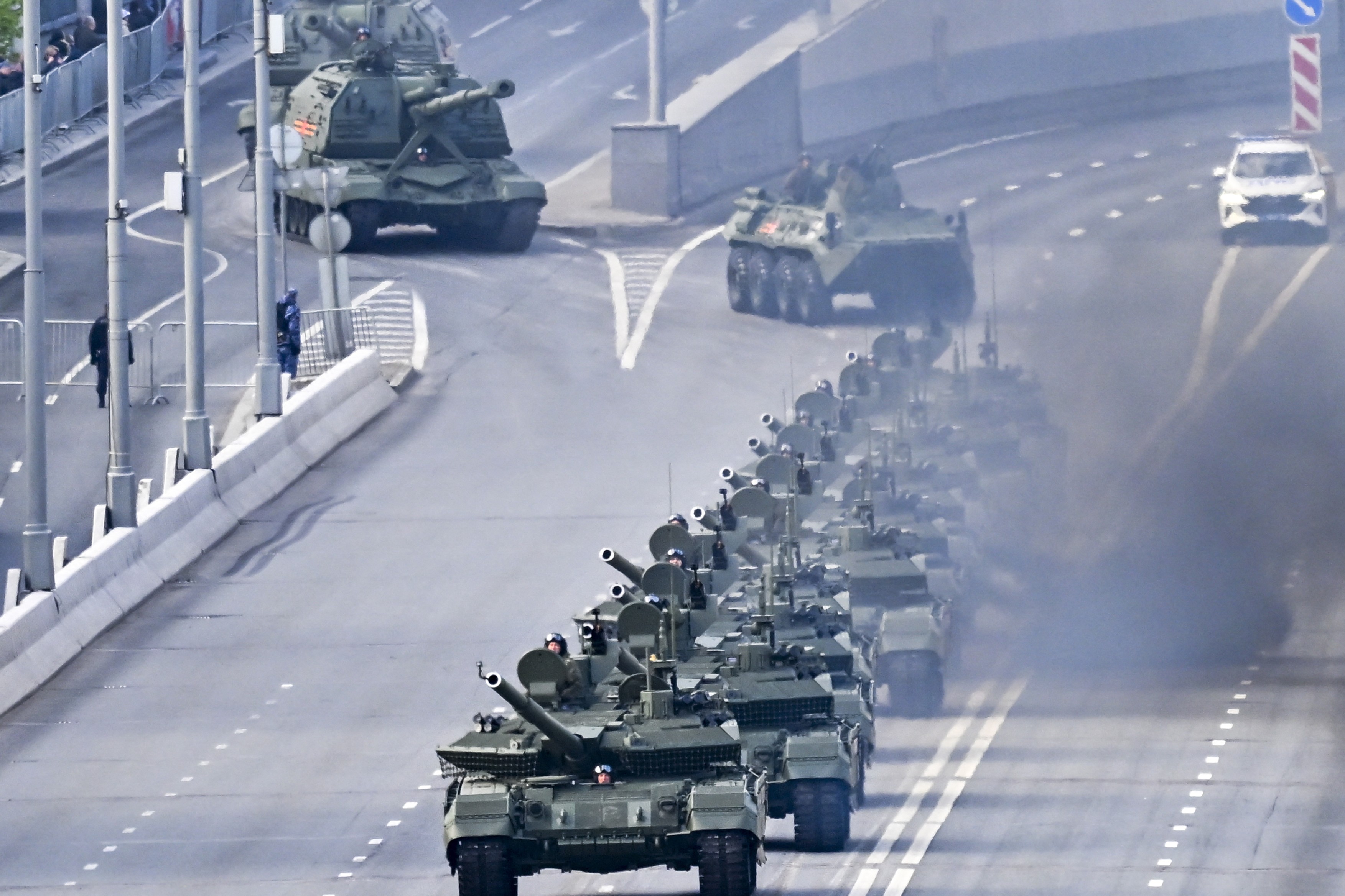 Război la viteză extremă: rolul inteligenței artificiale militare în evoluția conflictelor. Amenințări pentru stabilitatea strategică