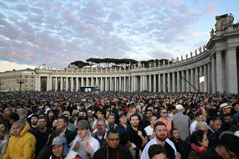 vatican oameni
