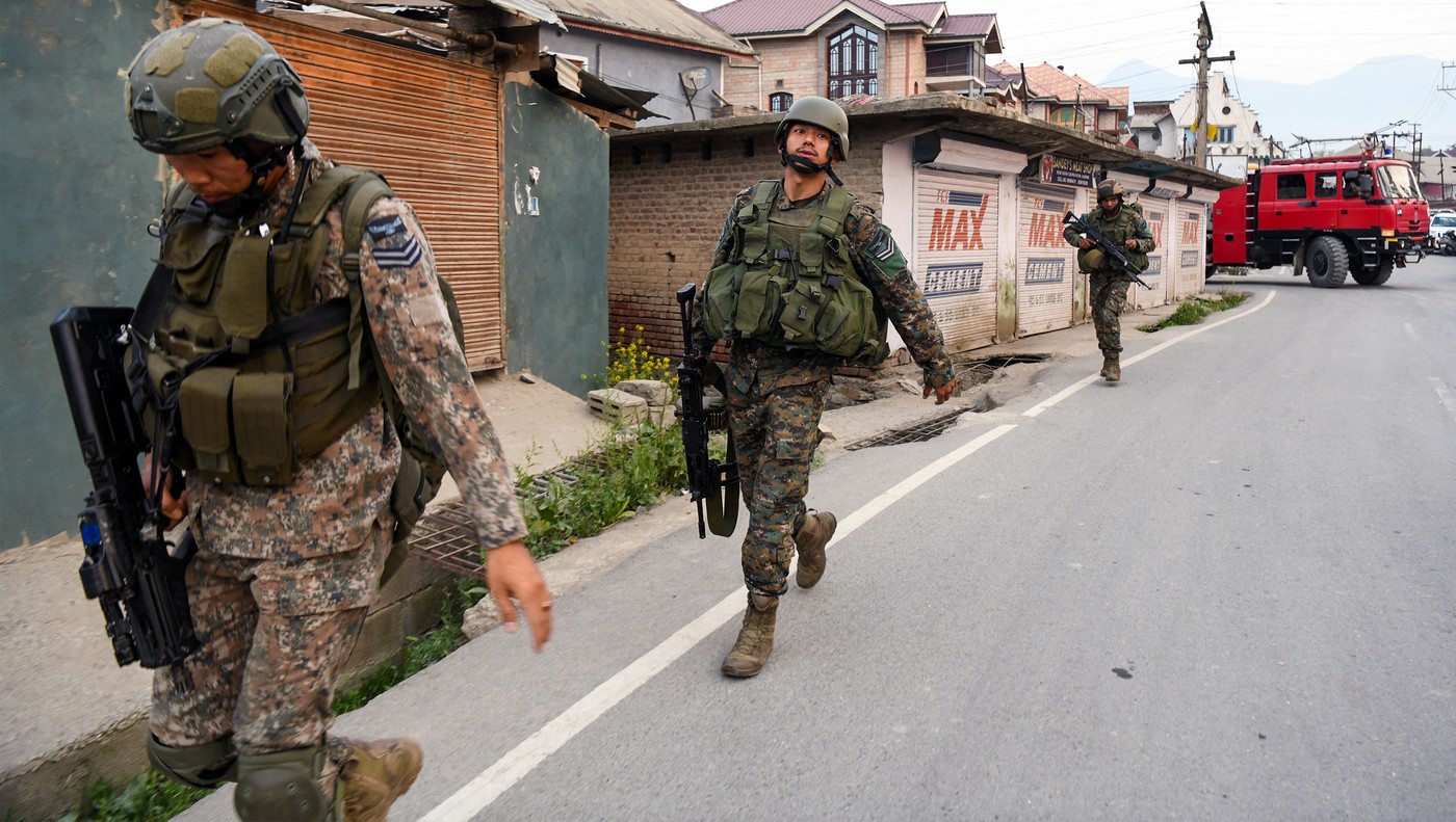 Tensiuni ridicate între India și Pakistan: Noi schimburi de focuri între armatele celor două țări