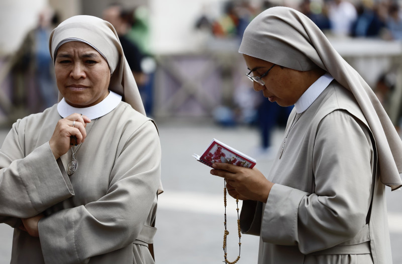 Faithful in St Peter's Square for the Second Day of Conclave for the Election of the New Pope, Vatican City, Vatican - 08 May 2025