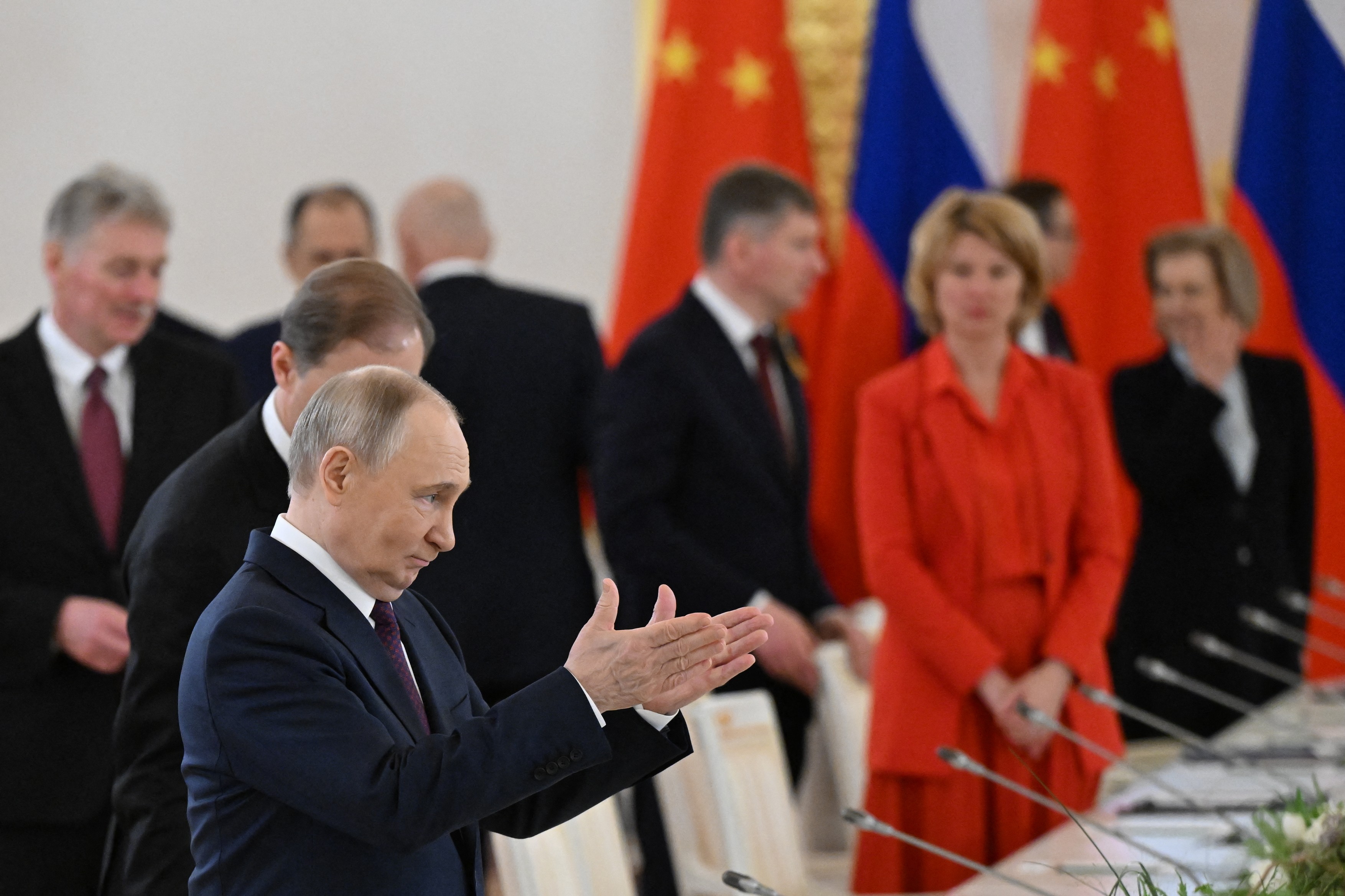 Cinci europarlamentari merg la parada lui Vladimir Putin de Ziua Victoriei. „Dorim ca armele din Ucraina să tacă definitiv”