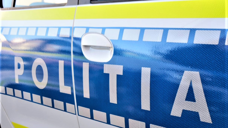 Poliţia Capitalei face apel la cetăţeni pentru găsirea unei fete de 12 ani, dispărută pe 5 mai