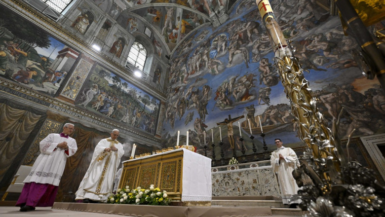 VIDEO&FOTO  Papa Leon al XIV-lea a oficiat vineri prima sa slujbă în Capela Sixtină. Ce a spus în prima sa omilie