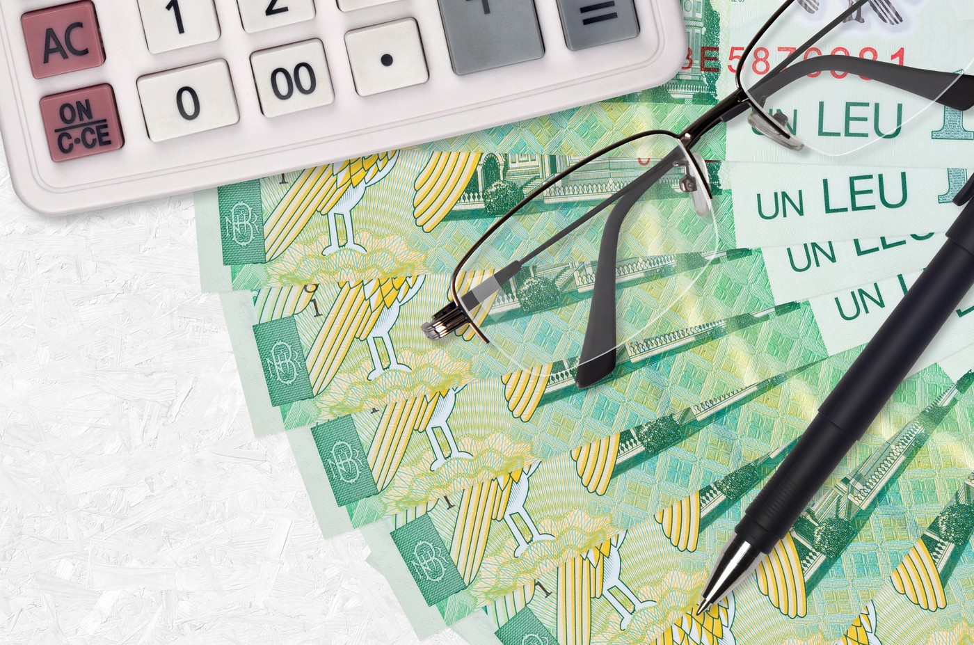 Leul, devalorizat cu 3%. Suciu (BNR): Dobânzile nu vor trece de 7,5%. Amânarea reformelor din PNRR îngrijorează foarte mult