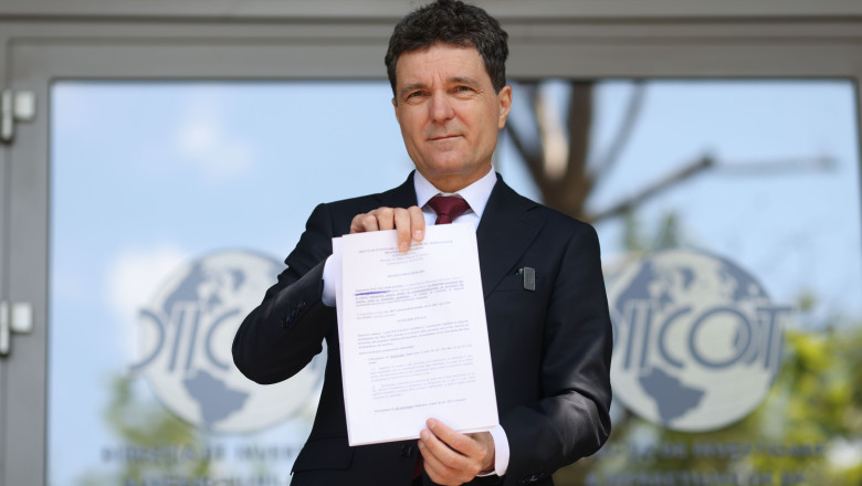 VIDEO  Nicușor Dan a făcut plângere penală împotriva Elenei Lasconi în scandalul pozelor publicate de șefa USR - DOCUMENT