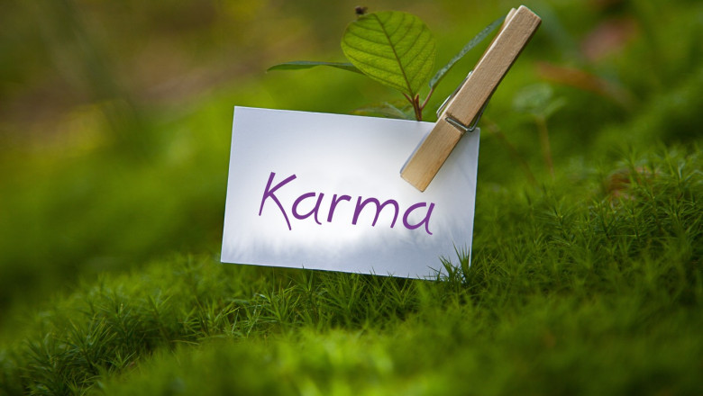 Studiu despre karma: Oamenii care cred că universul îi pedepsește pe cei răi se consideră mai buni decât cei din jur