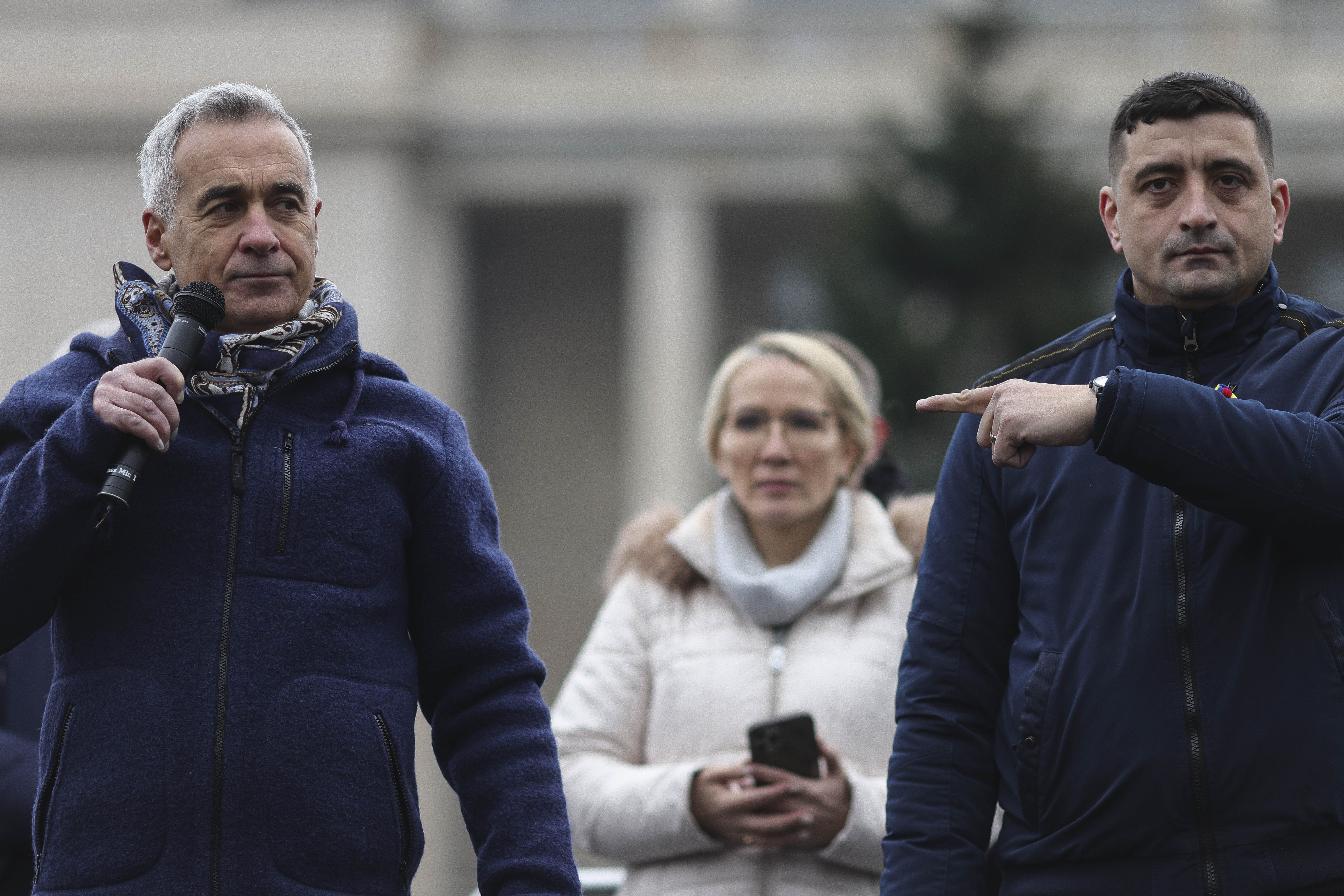 Care e relația reală între George Simion și Călin Georgescu. Ce apropiați ai liderului AUR pot ajunge în administrația prezidențială