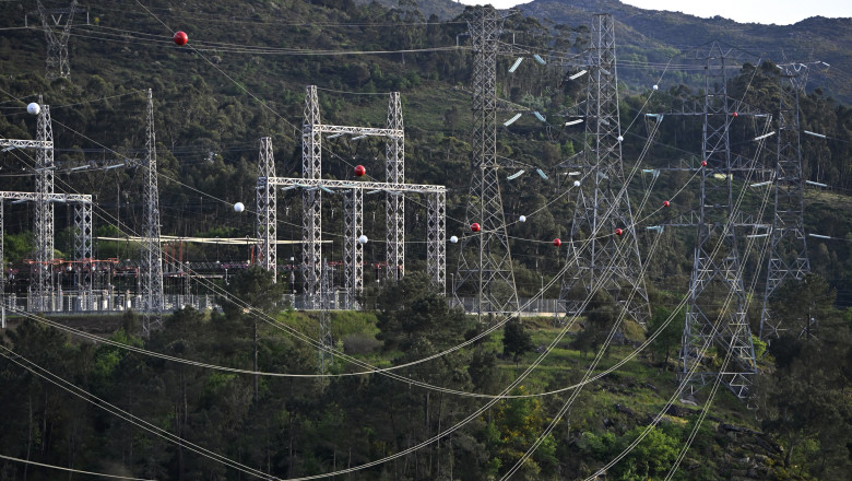 Schimburile de energie între Spania și Portugalia rămân suspendate. Autorităţile încă „nu au nicio idee” ce a provocat pana de curent