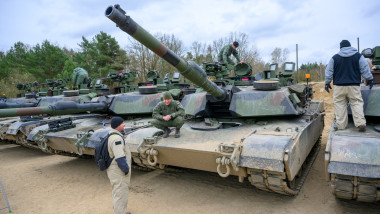 Polish soldiers shooting exercises in Biedrusko