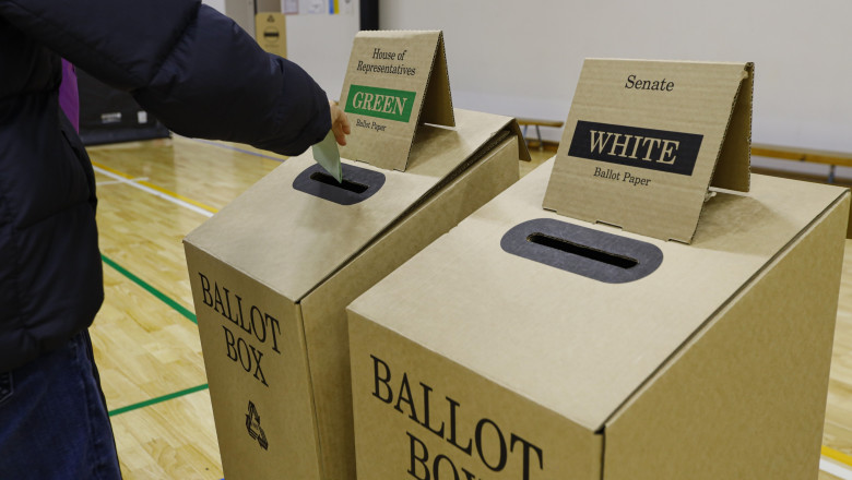 Australienii au votat sâmbătă pentru noul Parlament. A început numărătoarea voturilor, după închiderea primelor secții