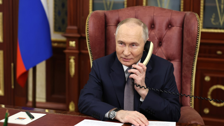 VIDEO. Putin își arată pentru prima dată apartamentul de la Kremlin: „Dorm aici de trei ani”