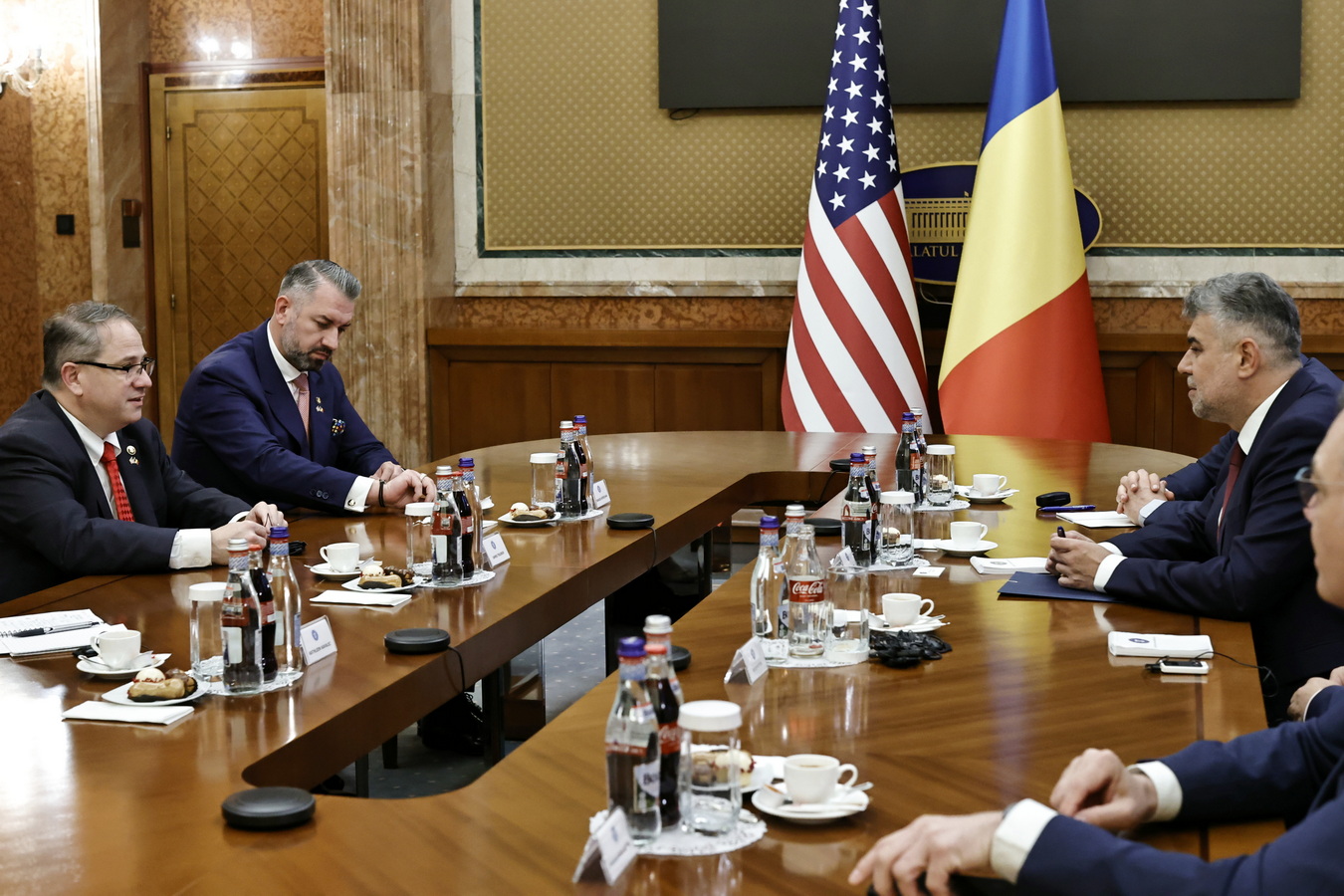 Dragoș Sprînceană e în delegația SUA care ne va supraveghea alegerile. El a vrut să „aranjeze” întâlniri cu candidații la Cotroceni