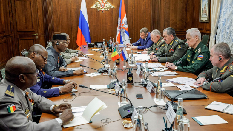 Defence Ministers Of Russia And Mali Meet In Moscow