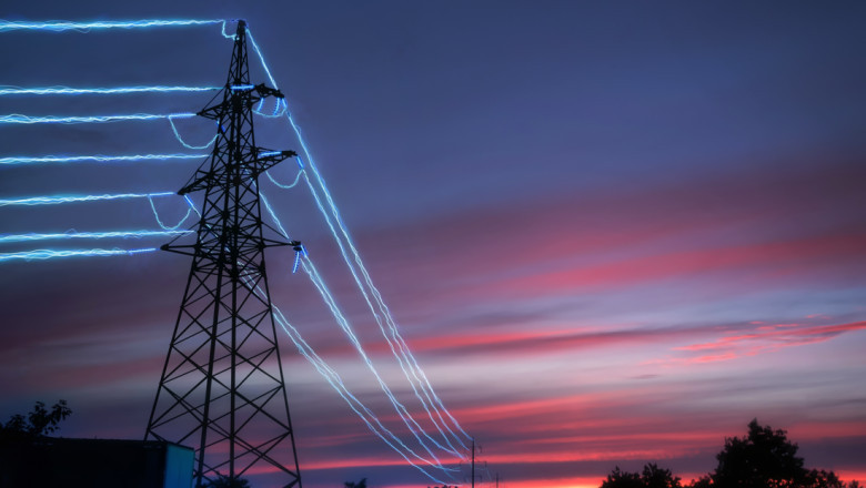 stalp de transport energie electrica