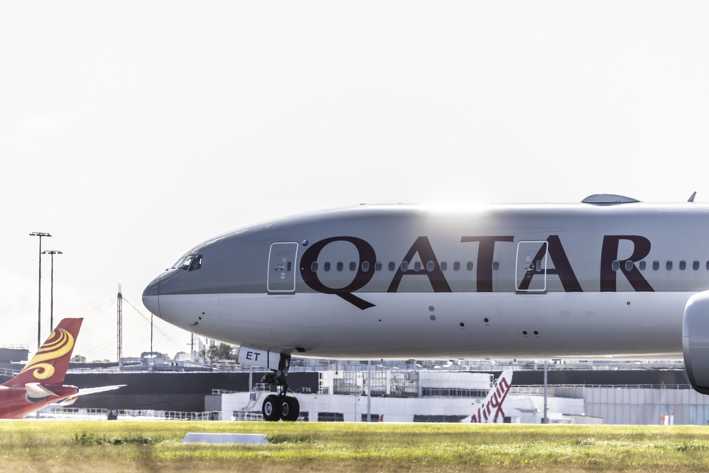 Qatarul a comandat 160 de avioane Boeing, la câteva zile după „Cea mai mare mită din istoria recentă”. Ce spune Donald Trump
