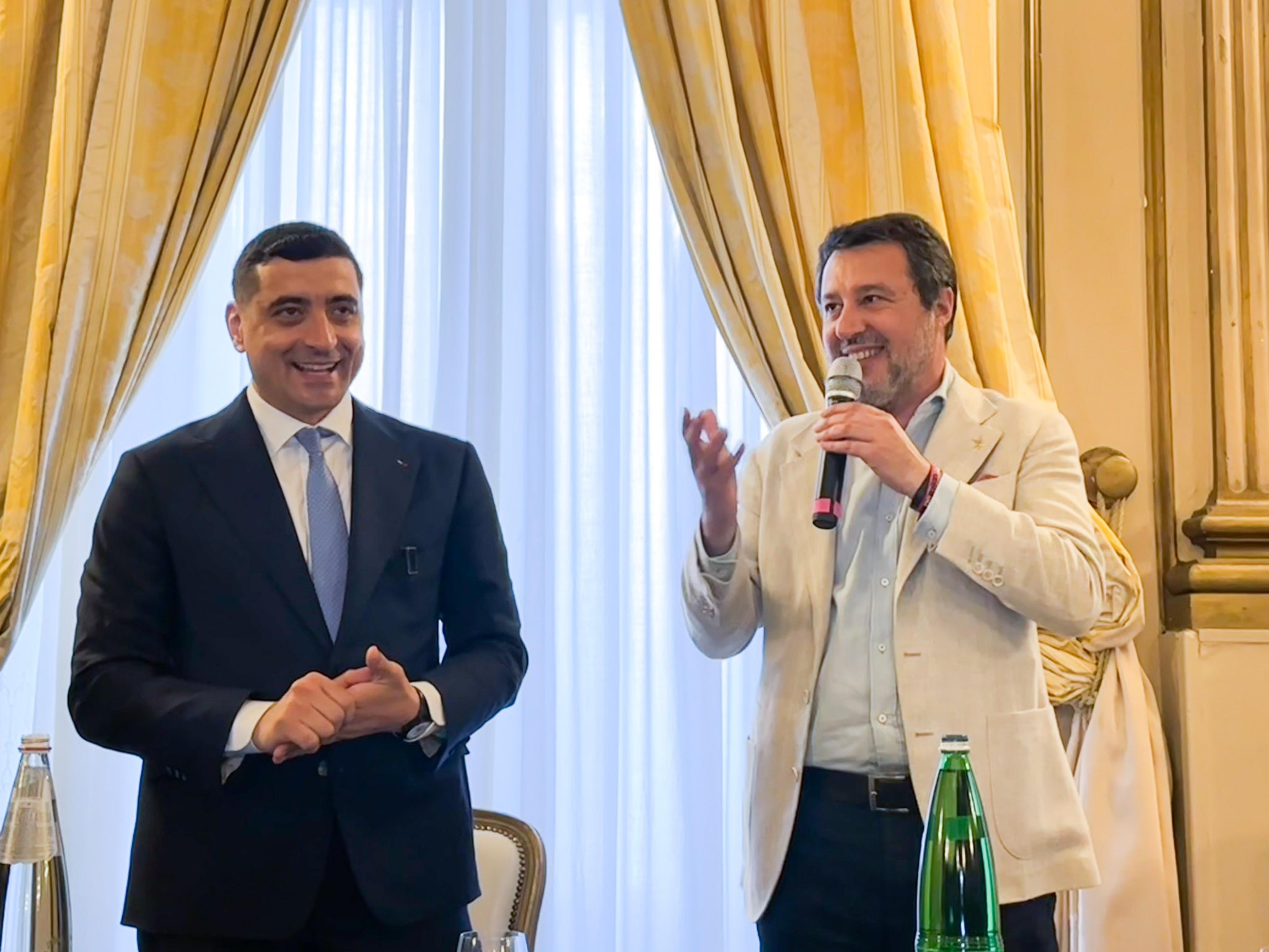 Matteo Salvini, unul dintre liderii eurosceptici ai coaliției de guvernare din Italia, îl susține pe George Simion la prezidențiale