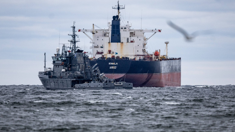 Estonian navy detains Russian 'shadow fleet' oil tanker