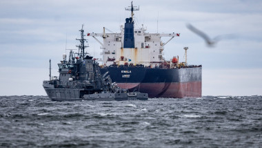 Estonian navy detains Russian 'shadow fleet' oil tanker