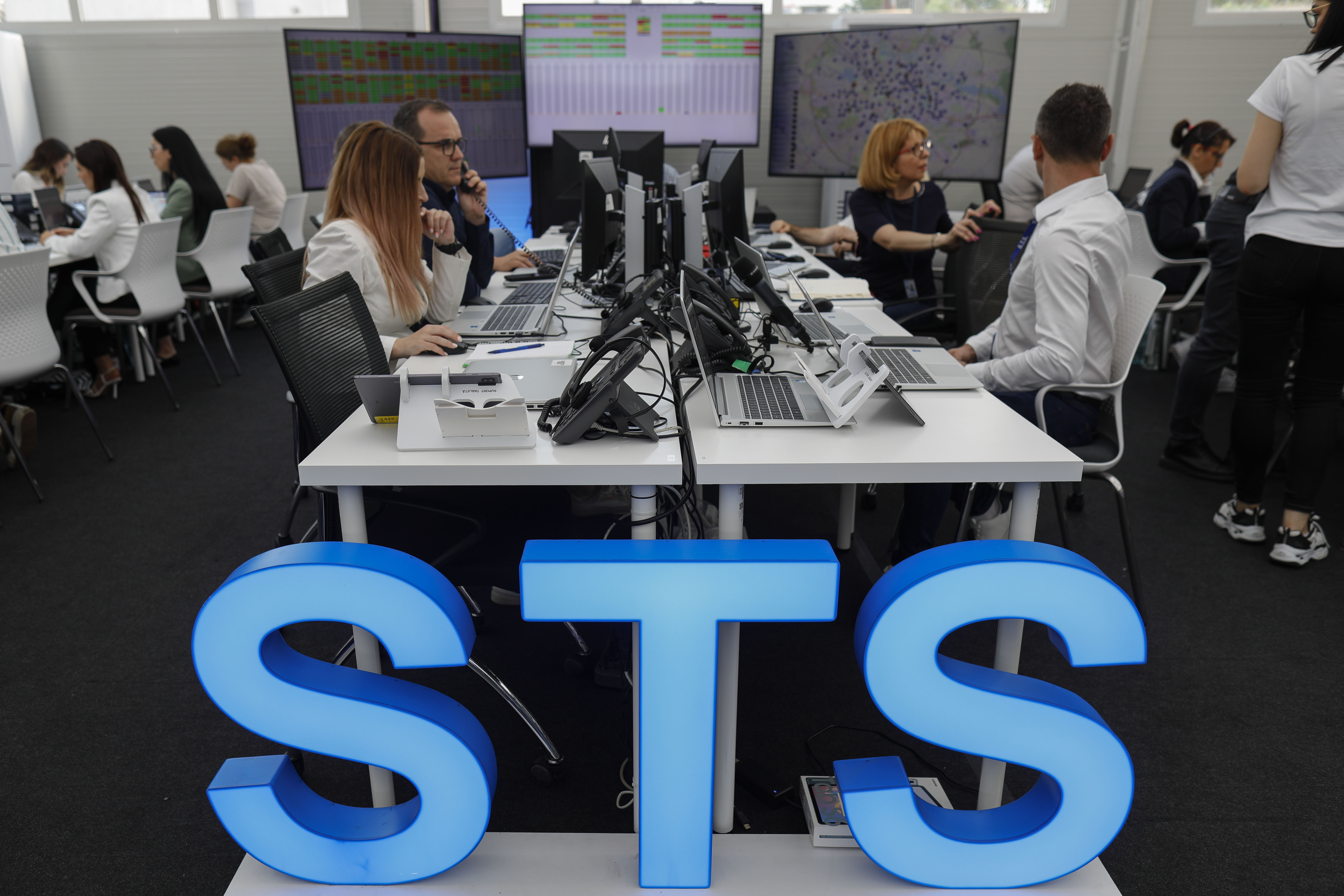 STS explică în detaliu cum au funcționat sistemele informatice la alegeri: „Votul se face prin ștampilă, procesul nu e electronic”