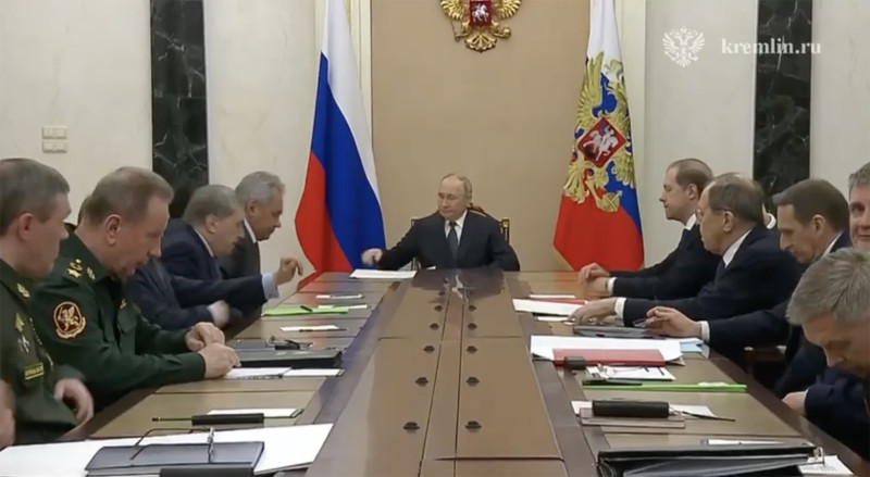 Putin was seen chairing a night meeting to give orders on negotiating tactics in Istanbul.