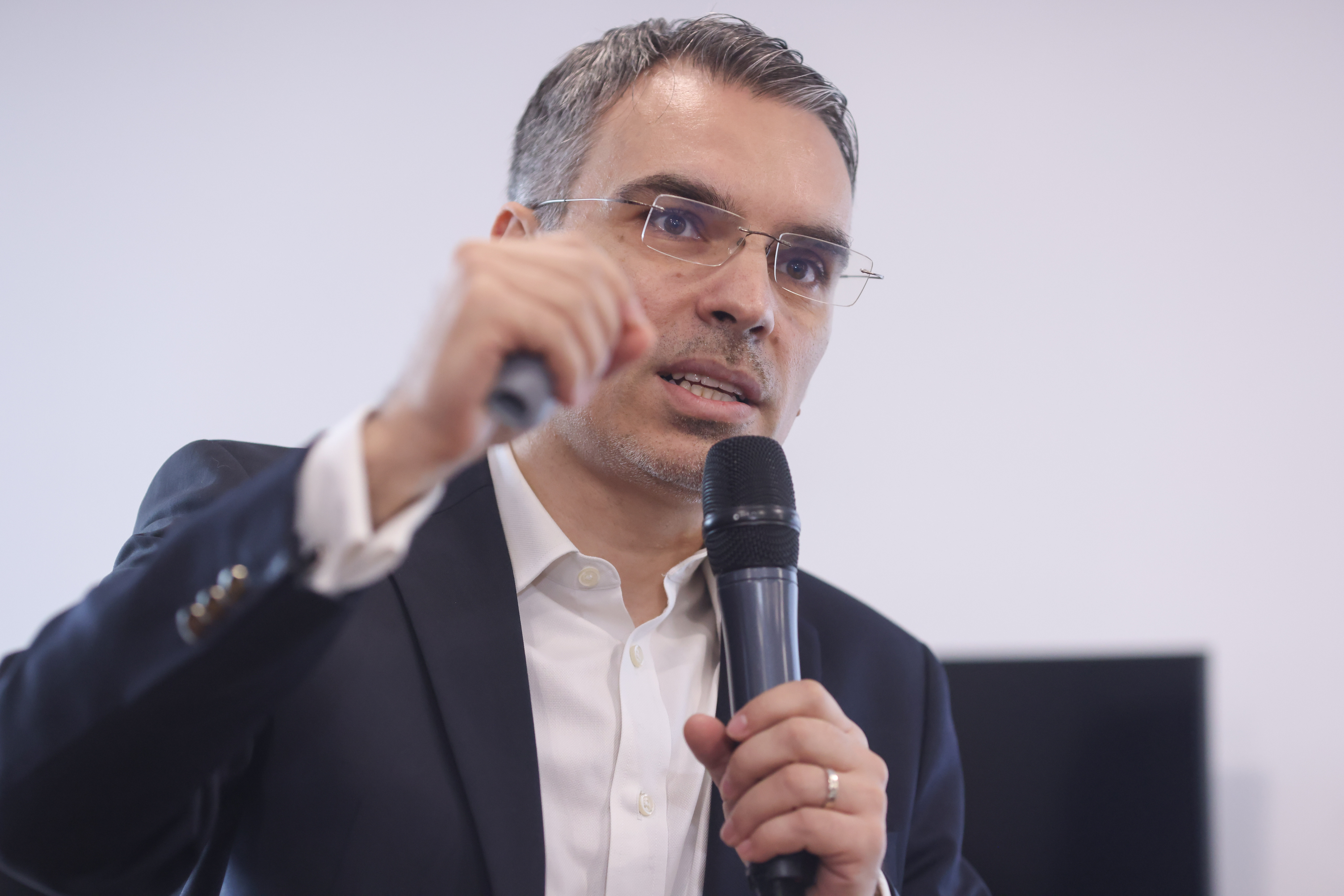 Remus Ștefureac, INSCOP: „Se anunță una dintre cele mai strânse curse din istoria noastră. Prezența la vot va fi factorul decisiv”