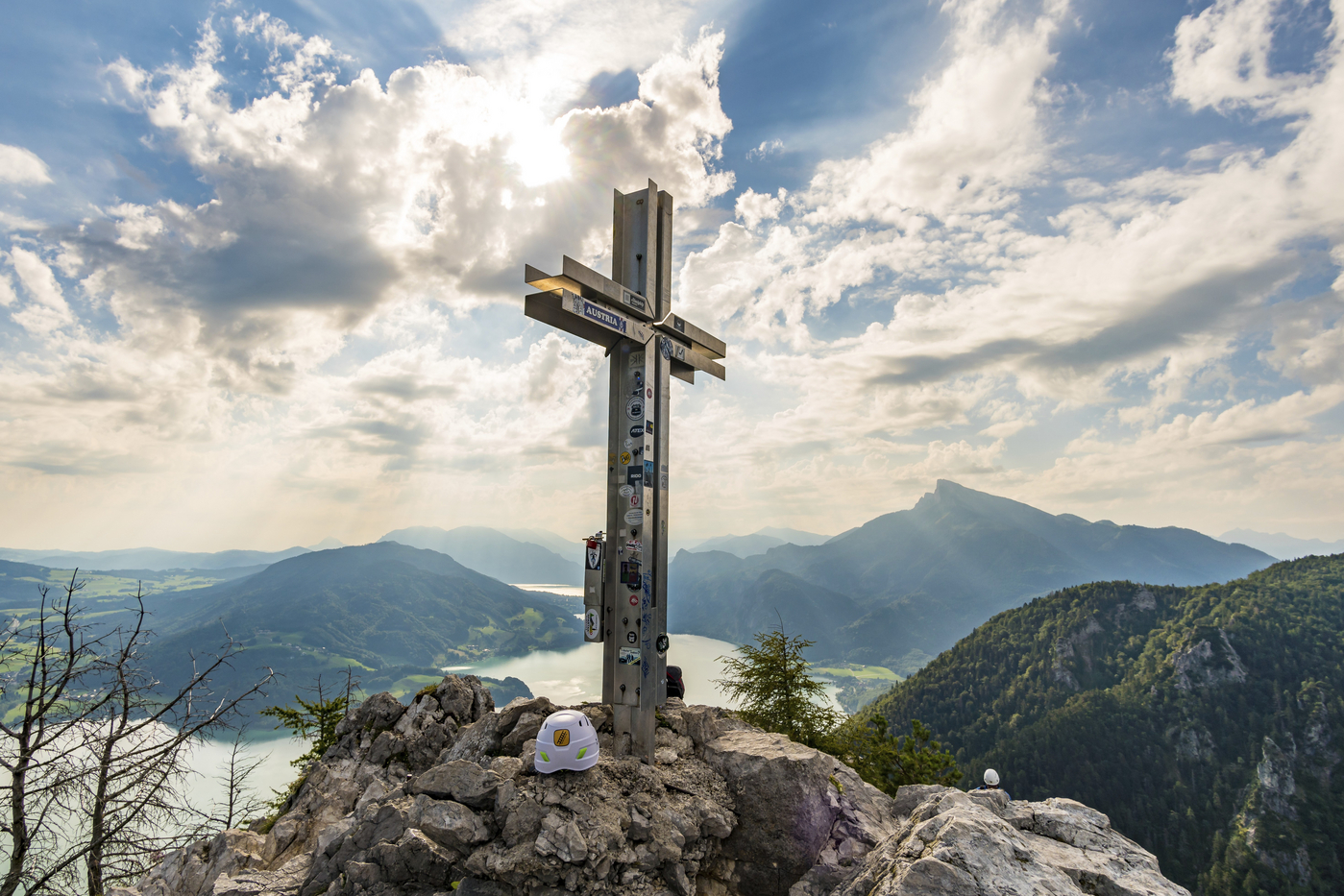 Calcar din Albeşti la monumentul simbolic Crucea Europei amplasat pe vârful Alberfeldkogel din Austria