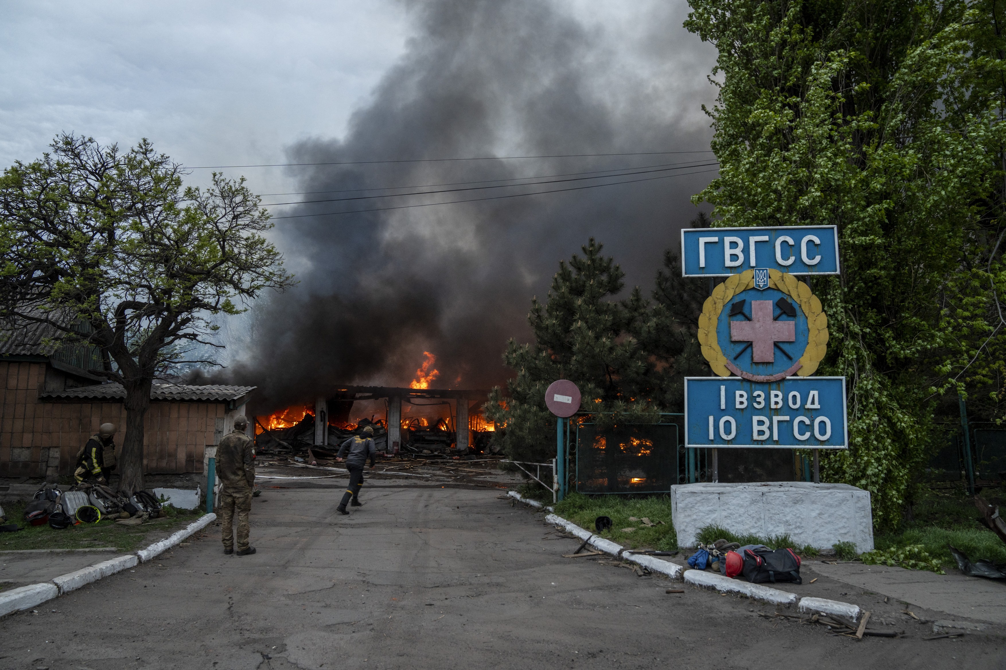 Rusia face noi avansuri în Donețk. Spionajul militar britanic: Rușii au tăiat una din principalele rute ale ucrainenilor spre Pokrovsk