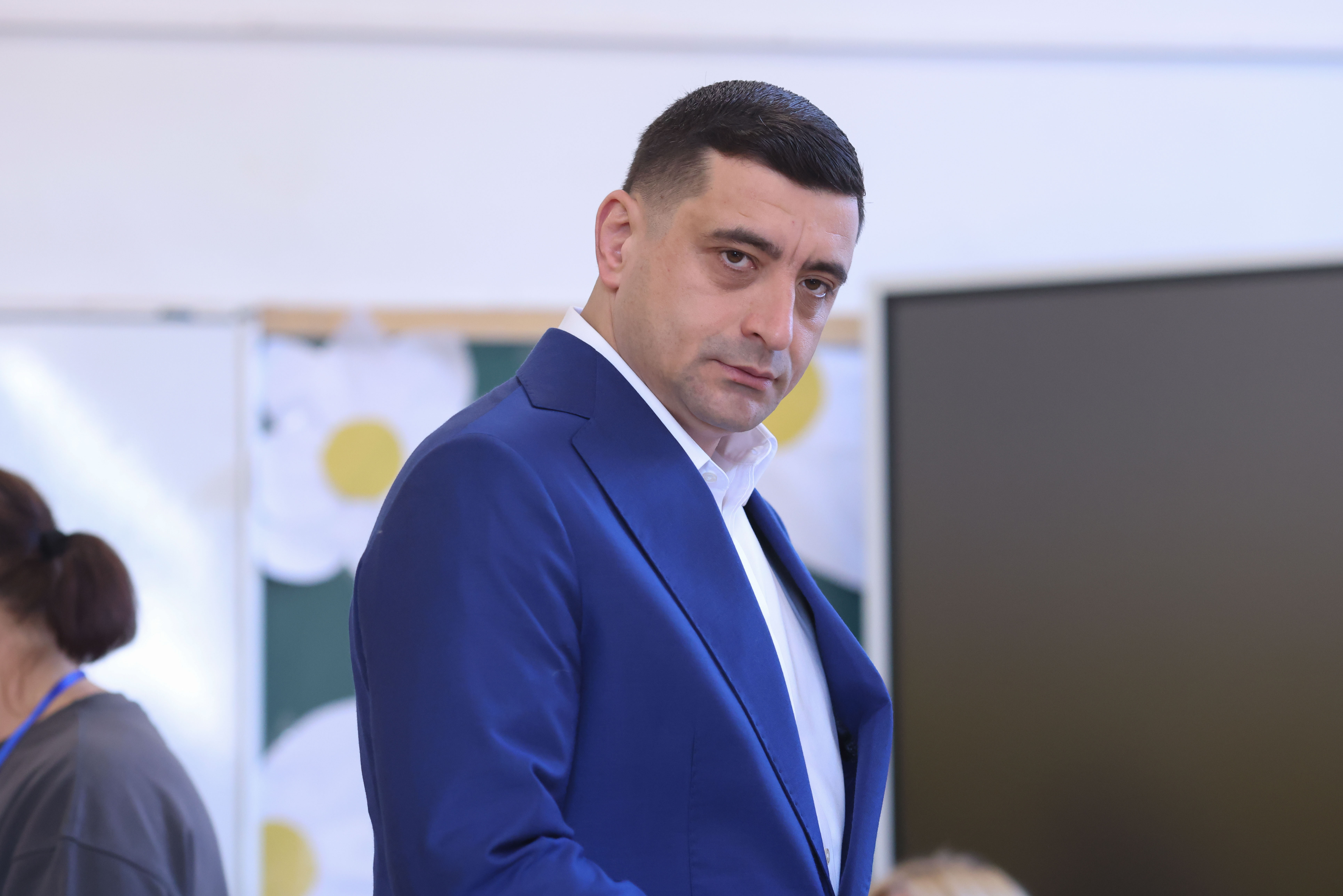 George Simion, mesaj în engleză pentru susținătorii din afara țării. „Nu putem acuza o manipulare semnificativă a buletinelor de vot”