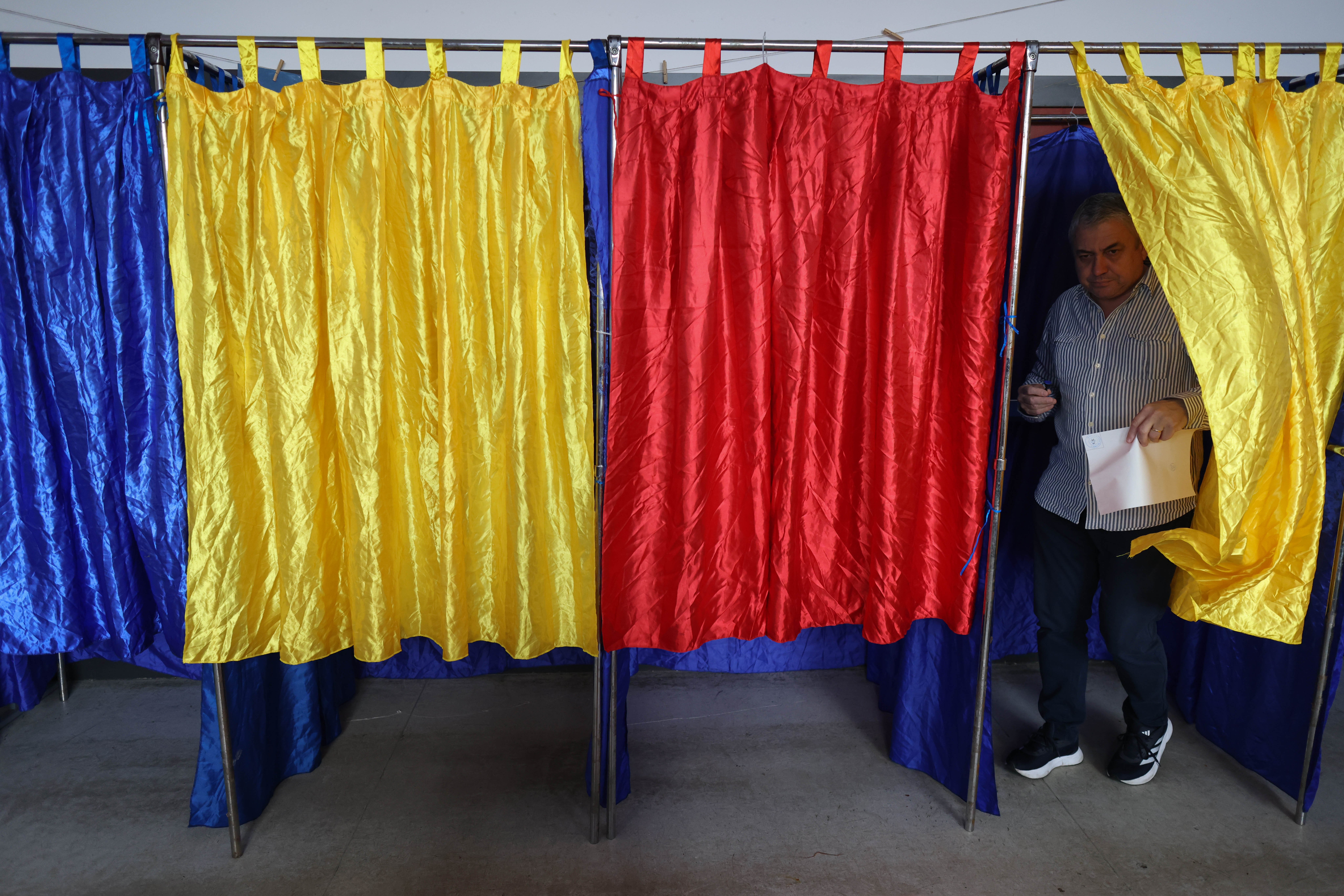 Presa străină, despre turul doi al alegerilor din România. „Nicușor Dan e pe cale să obțină o victorie surprinzătoare”