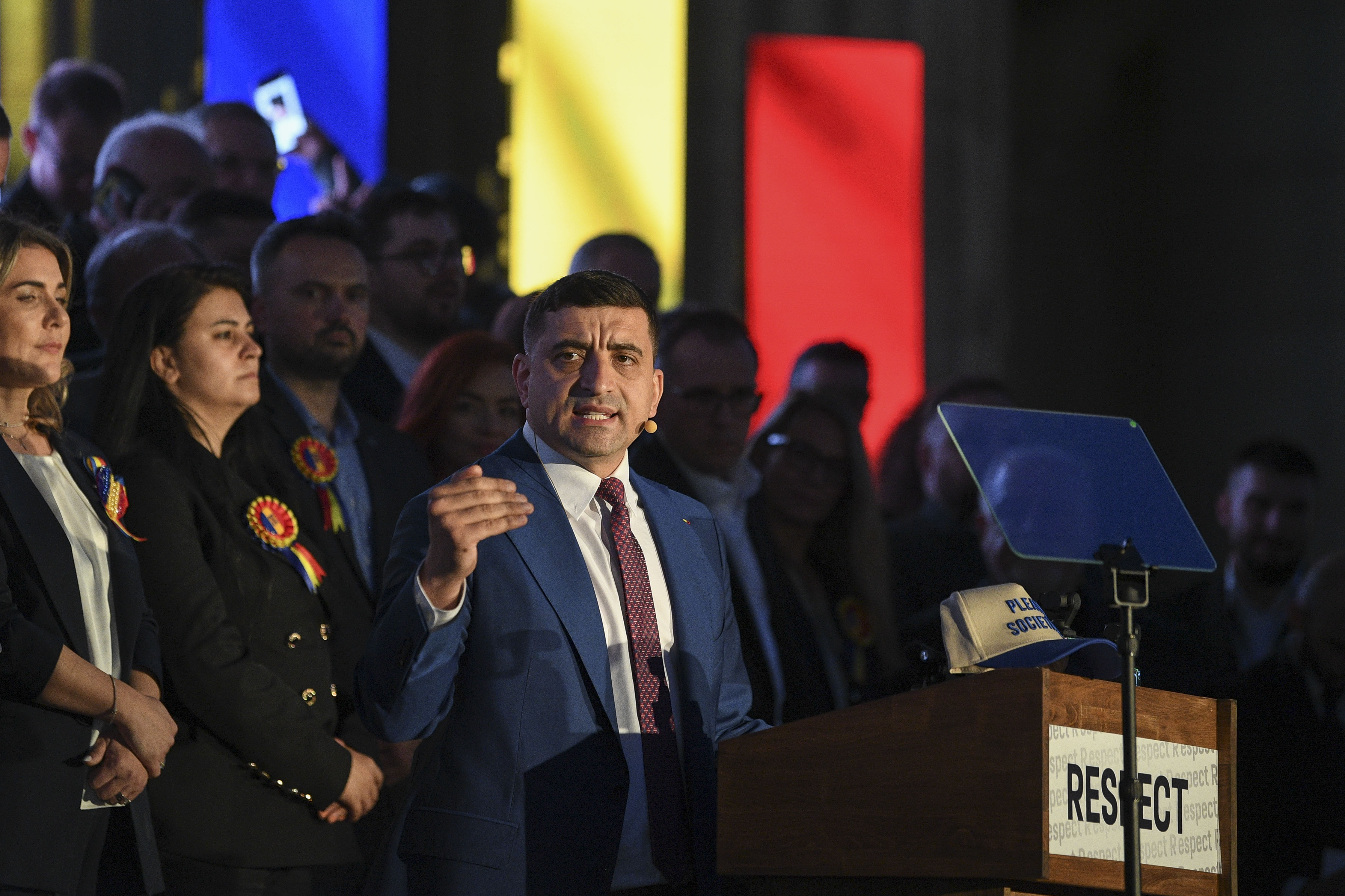 George Simion și-a recunoscut înfrângerea în fața lui Nicușor Dan: „Sper că v-am reprezentat cu cinste”