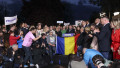 Nicușor Dan, baie de mulțime. Foto- George Călin:Inquam Photos